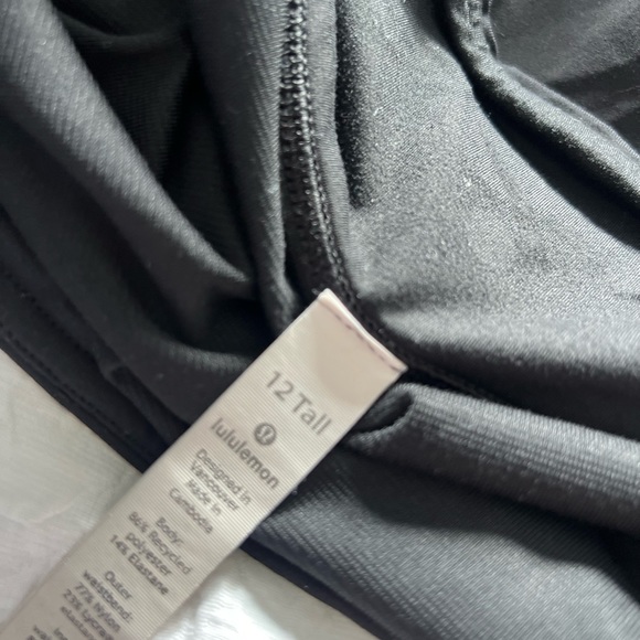 Shorts - Picture 4 of 4